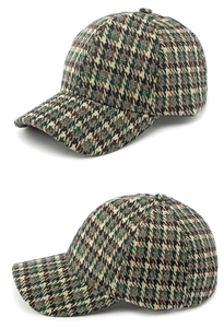 Dettaglio cappello baseball retrò con motivo pied de poule in misto lana marrone