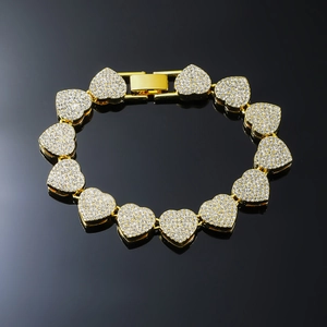 Bracelet hip-hop doré avec maillons en cœur et strass étincelants pour femmes