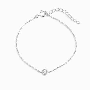 Detail of S925 sterling silver chain with a round zircon pendant and adjustable lobster clasp