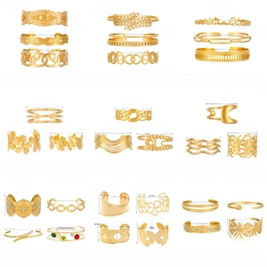 Size chart showing gold stainless steel bracelet weights and inner diameter dimensions