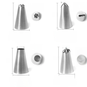 Detailed size chart for 304 stainless steel piping tips with precise dimensions and specs