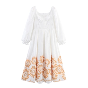 Robe Maxi À Col Carré Et Manches Longues Broderie Anglaise Imprimé Tournesol Taille Haute Style Bohème Doux Et Frais
