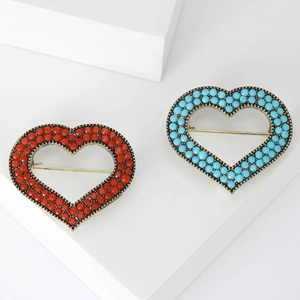 Vintage Alloy Heart Brooch Pin With Red Blue Beaded Inlay Retro Geometric Fashion Clothing Decoration For Women