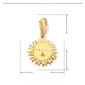 Detailed size parameter of the golden sun face stainless steel pendant with measurements