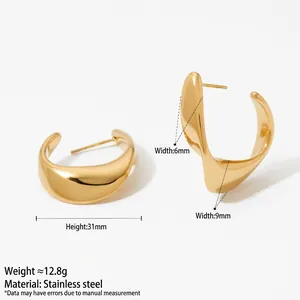 Boucles d'oreilles irrégulières en C en acier inoxydable doré au design torsadé géométrique