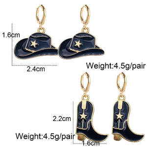 Boucles d'oreilles western émaillées noires en forme de chapeau et botte de cowboy