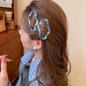 Blue plaid hollow wavy hair clip set for women in minimalist Korean style denim fashion