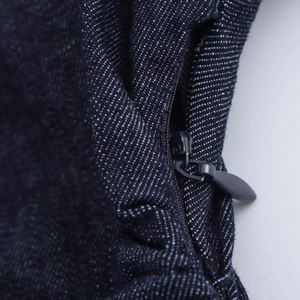 Abito lungo in denim blu scuro vintage con vita a pieghe e dettaglio zip in metallo