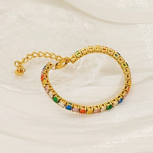 Bracelet tennis en zircons arc-en-ciel fini doré avec chaîne réglable