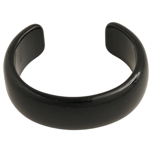Bracelet manchette noir en acrylique poli avec un design minimaliste en résine brillante