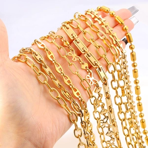 Sammlung von goldenen Edelstahl DIY-Schmuckketten mit Gliedern und Perlenstilen