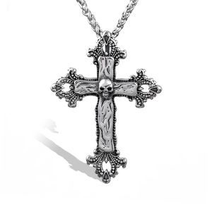 Ciondolo a croce con teschio gotico punk in argento con dettagli incisi vintage da uomo