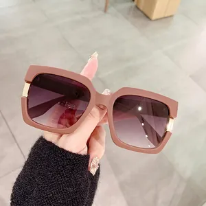 Oversized Square Sunglasses For Women Fashion UV400 Protection Plastic Metal Frame Gradient Lens Retro Vintage Style