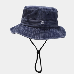 Bob vintage en denim bleu marine délavé avec bord large et cordon réglable