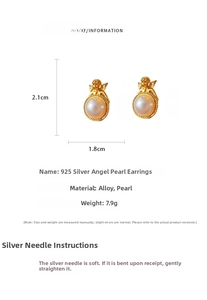 Dettaglio di orecchini vintage angelo in oro con perle e dimensioni di 2,1x1,8 cm