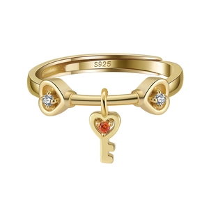 Anello aperto in argento S925 dorato con ciondolo a cuore e chiave, pietra arancione e zirconi
