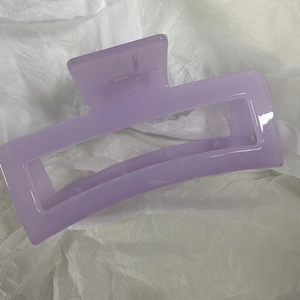Detail of 13cm oversized matte lavender rectangular hair claw clip with strong metal spring