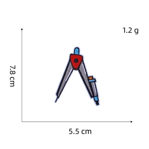 Detailed size chart for the compass embroidery patch showing height and weight dimensions