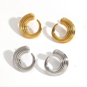 Classic C-shaped stainless steel earrings with ribbed texture in gold and silver finish
