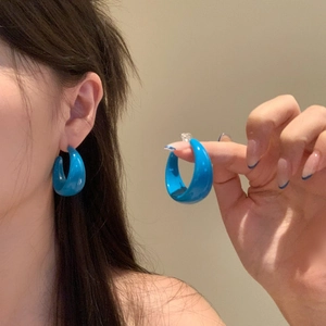 Retro Acrylic C-Shaped Hoop Earrings For Women Minimalist Elegant Glossy Blue Geometric Stud Earrings Fashion Jewelry Accessories