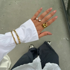 Elegant 18k gold plated titanium steel pearl ring and bracelet set for women