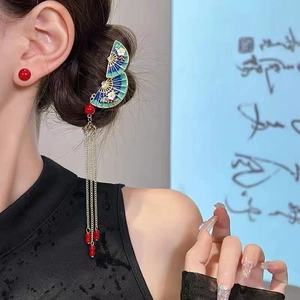 Peigne à cheveux éventail traditionnel avec pompon, fleurs en émail et perles rouges