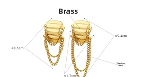 Detail of asymmetric gold tassel earrings with brass and titanium steel chain dimensions