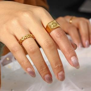 18K gold-plated stainless steel sun face signet ring and woven chain band jewelry