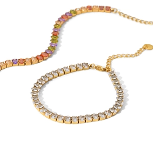 18K vergoldetes Set aus Halskette und Armband mit ovalen Zirkonia in Weiß und Bunt