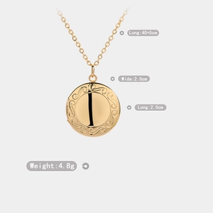 Detailed view of golden floating locket pendant with dimensions and 45cm chain weight