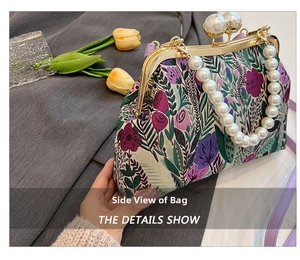 Detail der floralen Stickerei und des Perlenstiels an einer Vintage-Handtasche