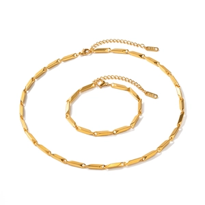 Elegant 18K gold-plated necklace and bracelet set with geometric long tube chain links