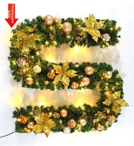Guirlande de Noël champagne doré avec lumières LED, aiguilles de pin et boules