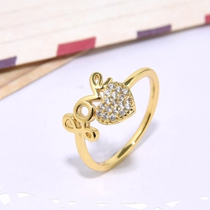 Anello Love dorato regolabile con dettaglio a cuore in zircone dal design raffinato