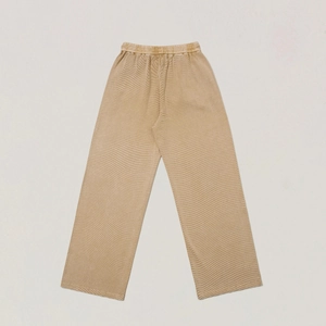 Detailed back view of pleated wide-leg trousers with elastic waistband in khaki brown