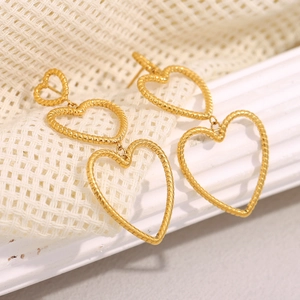 Three-tier heart drop earrings with twisted rope texture in 18K gold plated finish