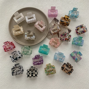 Pinza per Capelli Geometrica Quadrata Svuotata Motivo Marmorizzato Rettangolo Accessorio Capelli Vintage Look Acetato Donna