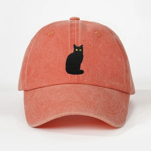 Berretto da baseball in cotone lavato arancione rosa con ricamo a gatto nero retrò