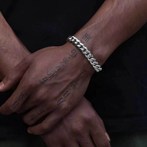 Bracelet cubain hip hop en acier inoxydable argenté pour homme avec fermoir à ressort
