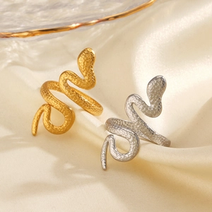 18K gold plated snake-shaped open stainless steel rings with detailed scale texture