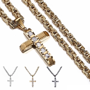 Detail von Kreuzanhänger Halsketten in Gold, Silber und Schwarz mit Byzantinerketten