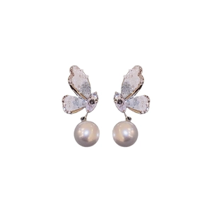 Elegant silver butterfly earrings with sparkling cubic zirconia and white hanging pearls