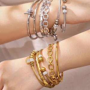 Conjunto de pulsera rígida y cadena minimalista de acero inoxidable para mujer en oro y plata