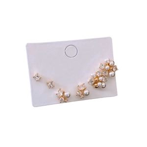 Parure de boucles d'oreilles fleurs plaqué or 18k avec perles blanches et zircons