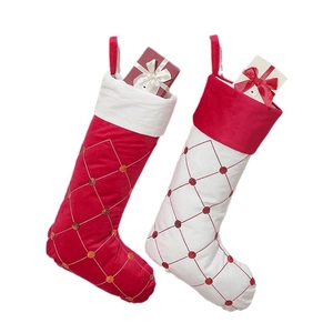 Calze di Natale in velluto rosso e bianco con cuciture di paillettes e anelli da appendere