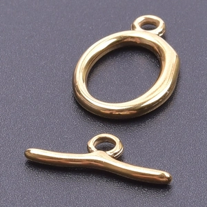 Macro shot of 18k gold plated stainless steel toggle clasp for DIY jewelry