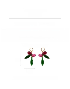 Size specifications for cherry drop earrings made of copper and glass beads