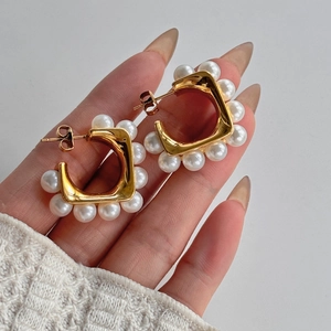18K gold plated stainless steel geometric square hoop earrings with inlaid white pearls