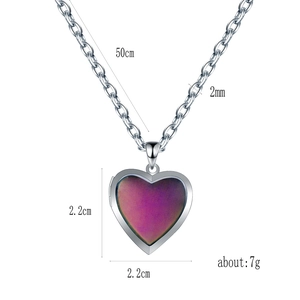 Detailed size specifications for heart pendant necklace with 50cm chain and 2.2cm pendant