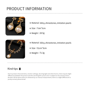 Spécifications du set de bijoux vintage avec fleurs, perles et strass sur fond blanc